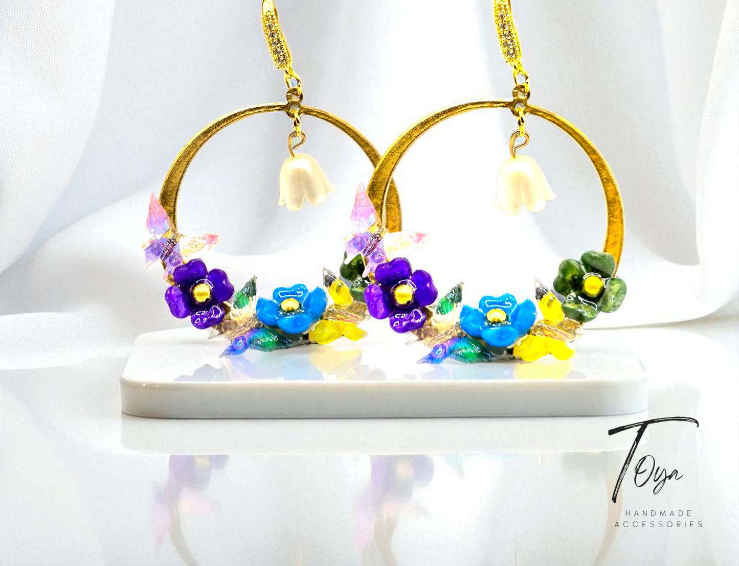 Exclusive Design of Colorful Resin Flowers with Colorful Butterflies Earring for Women