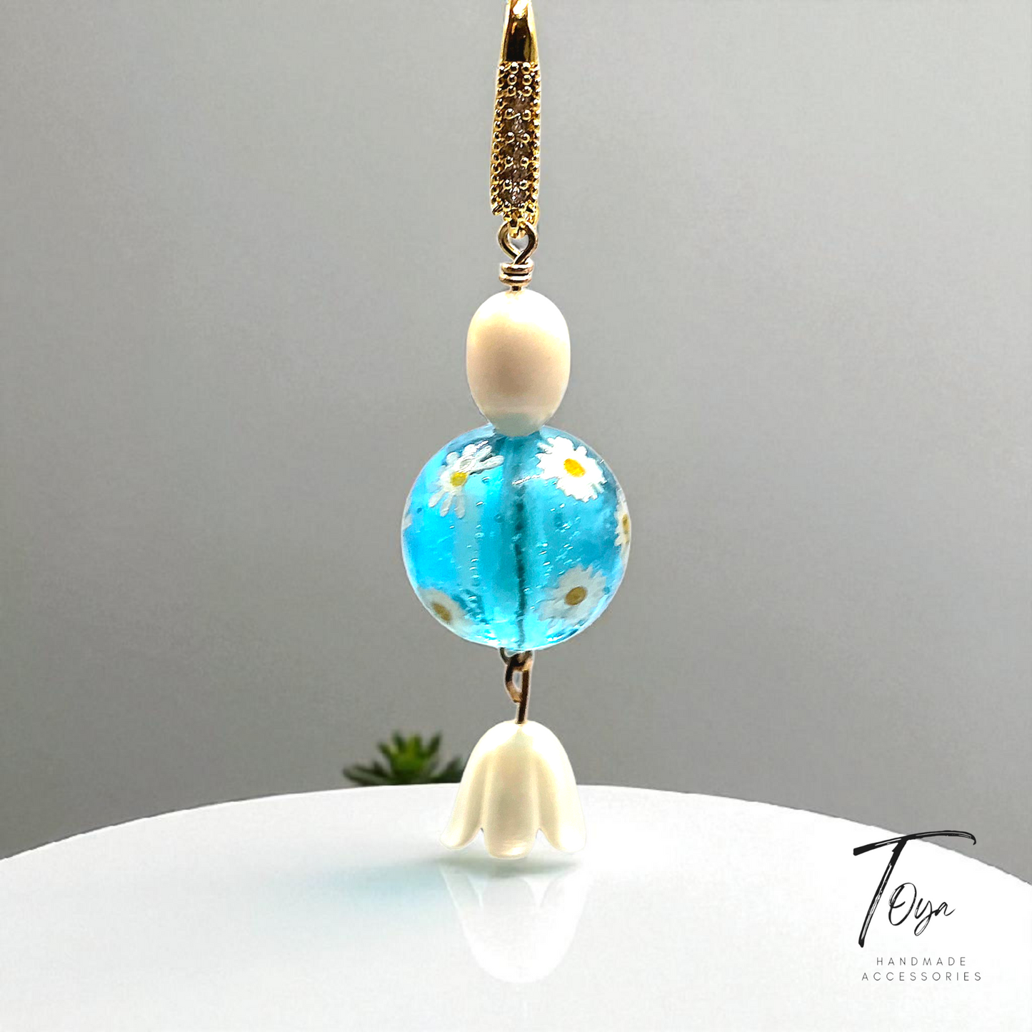 Exclusive Flory Resin with Lily Charm Earring for Women