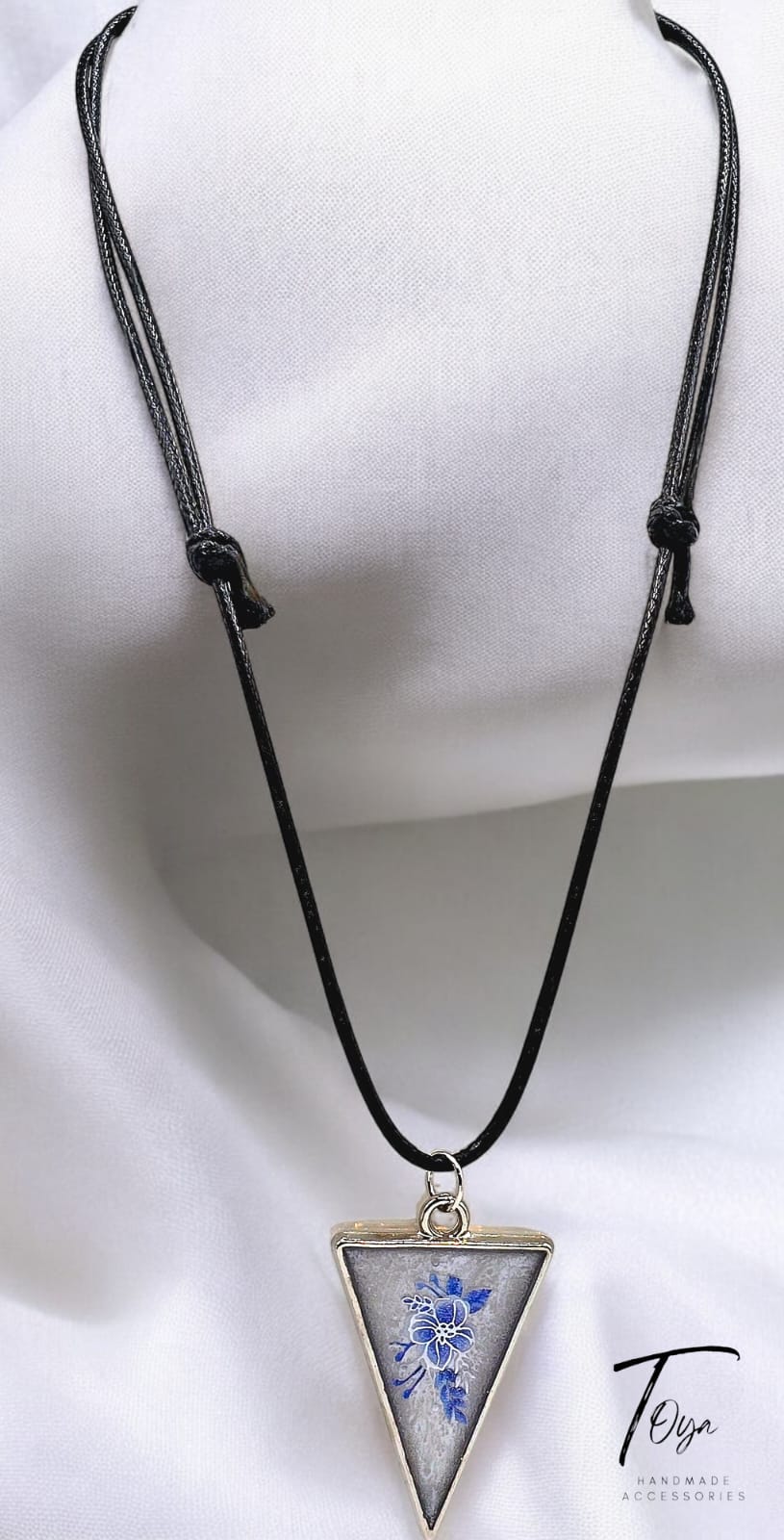 Silver Plated Resin Pendant Leather Chain Necklace for Women and Girls