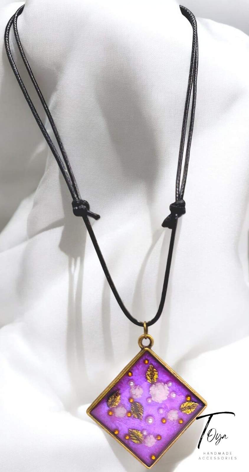 Bronze Resin Pendant with Leather Chain Necklace for Women and Girls
