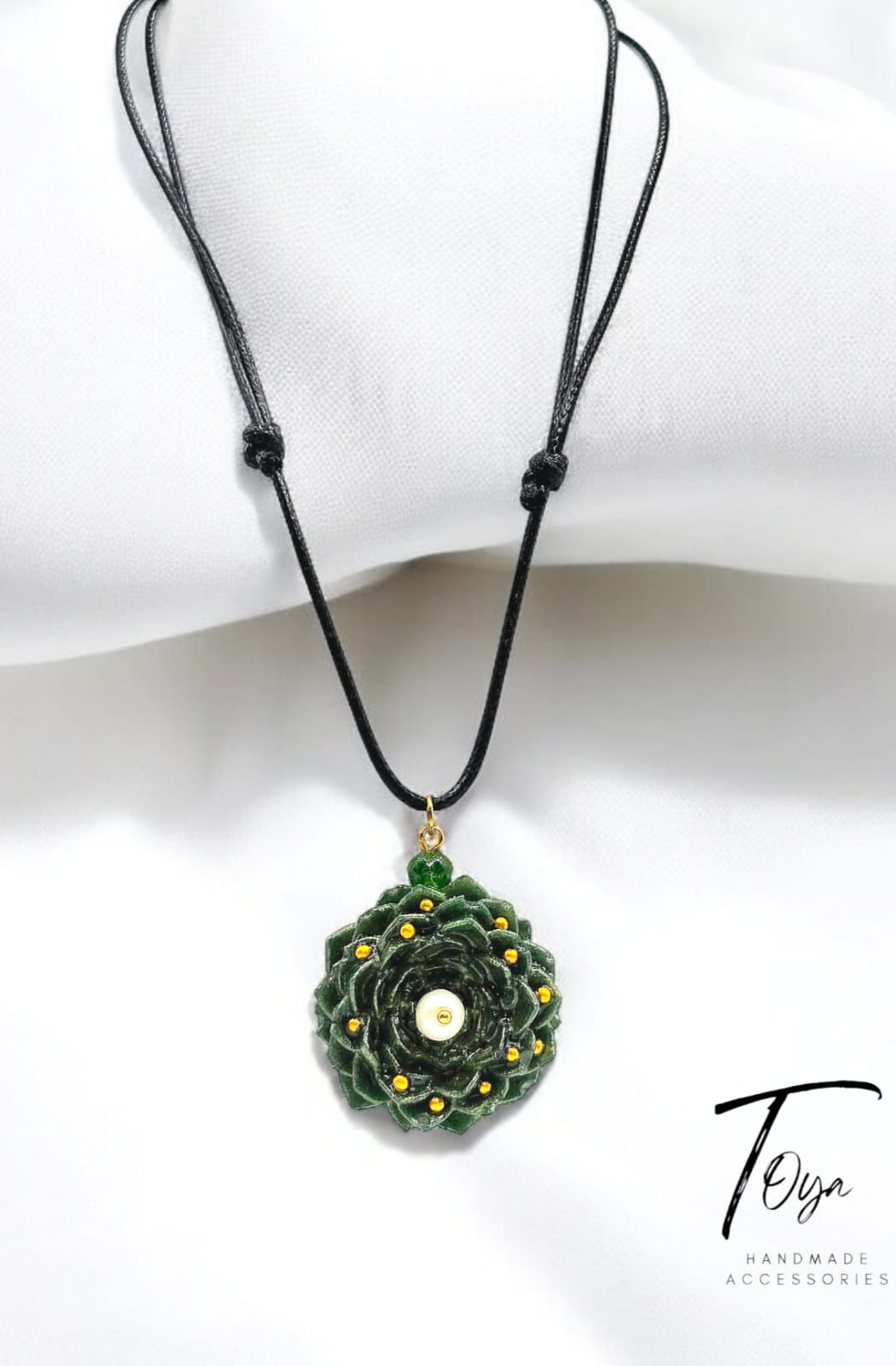 Resin Flower with Pearl and Crystal Beads Leather Chain Necklace for Women and Girls
