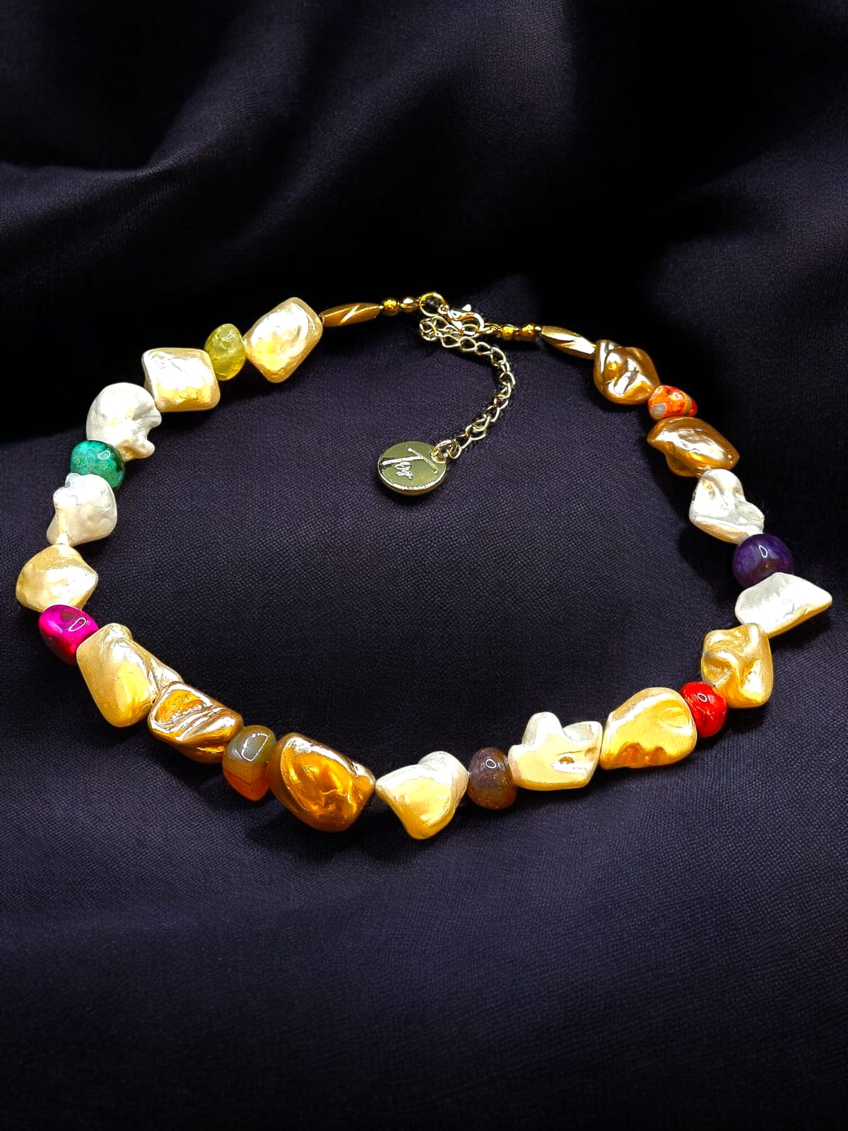Fresh Water Pearl with Colorful Broken Seashell Necklace for Women