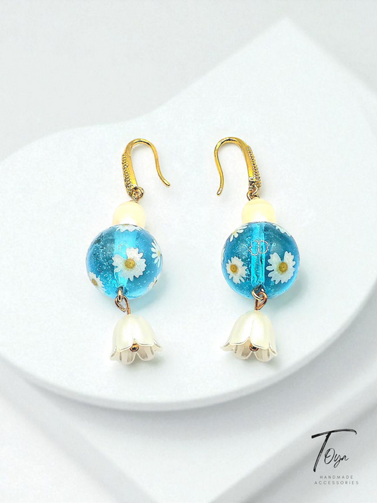 Exclusive Flory Resin with Lily Charm Earring for Women