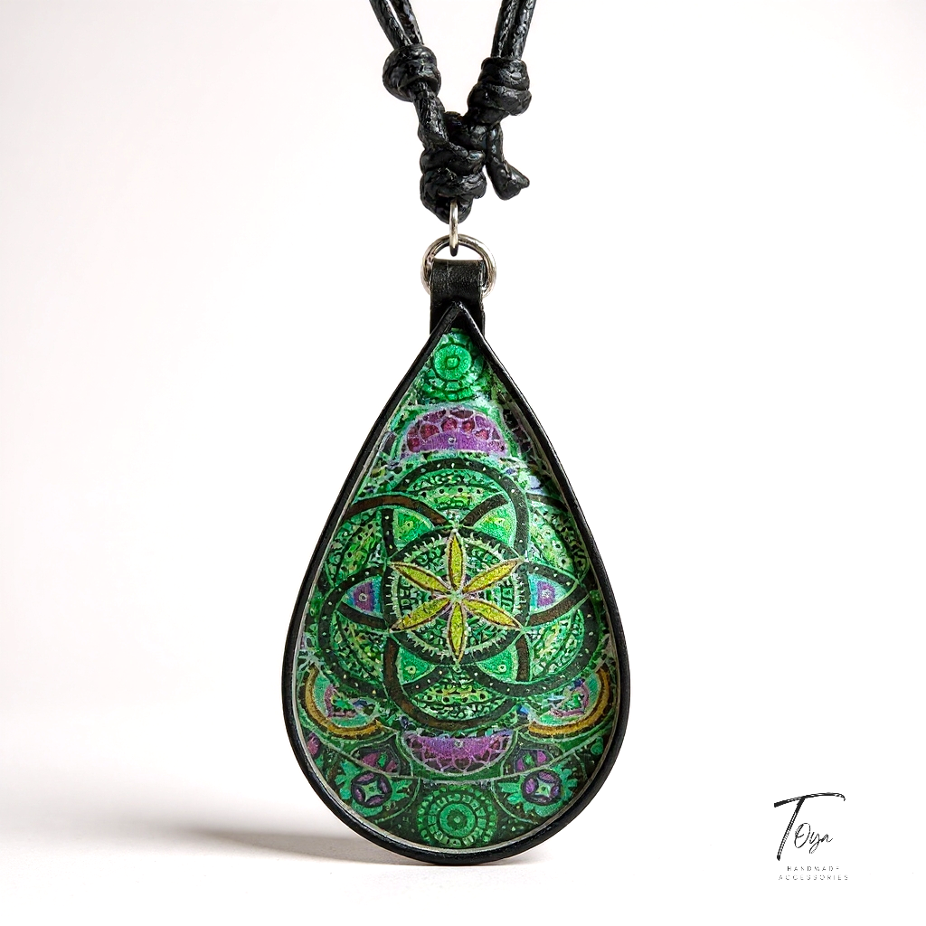 Leather Adjustable Chain with Resin Pendant for Women and Men