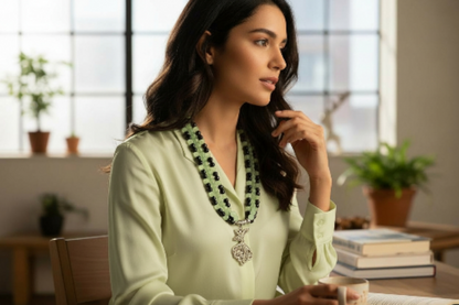 Multilayer Black Pearl and Alabaster Necklace for Women