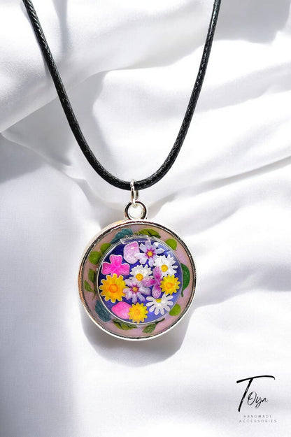 Silver Plated Resin Pendant Necklace Leather Chain for Women and Girls