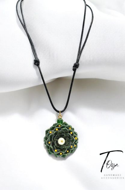 Resin Flower with Pearl and Crystal Beads Leather Chain Necklace for Women and Girls