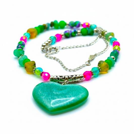 Broken Sea Shell and Alabaster with Heart Charm Necklace and Bracelet for Women